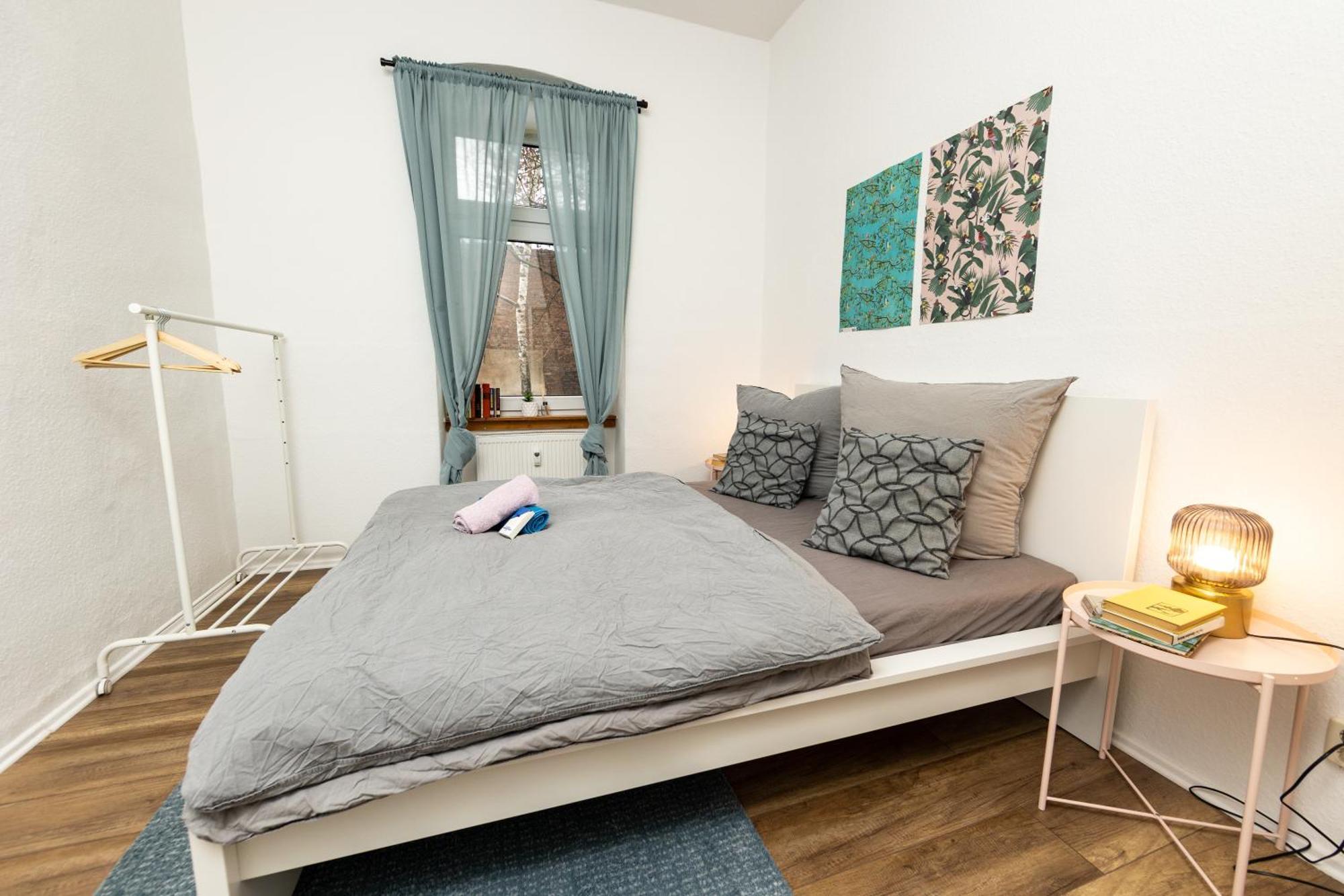 Grossraum-Apartments Mit 2Sz, Wz, Kueche, Smart-Tv, Parken, Etc Эрфурт Номер фото