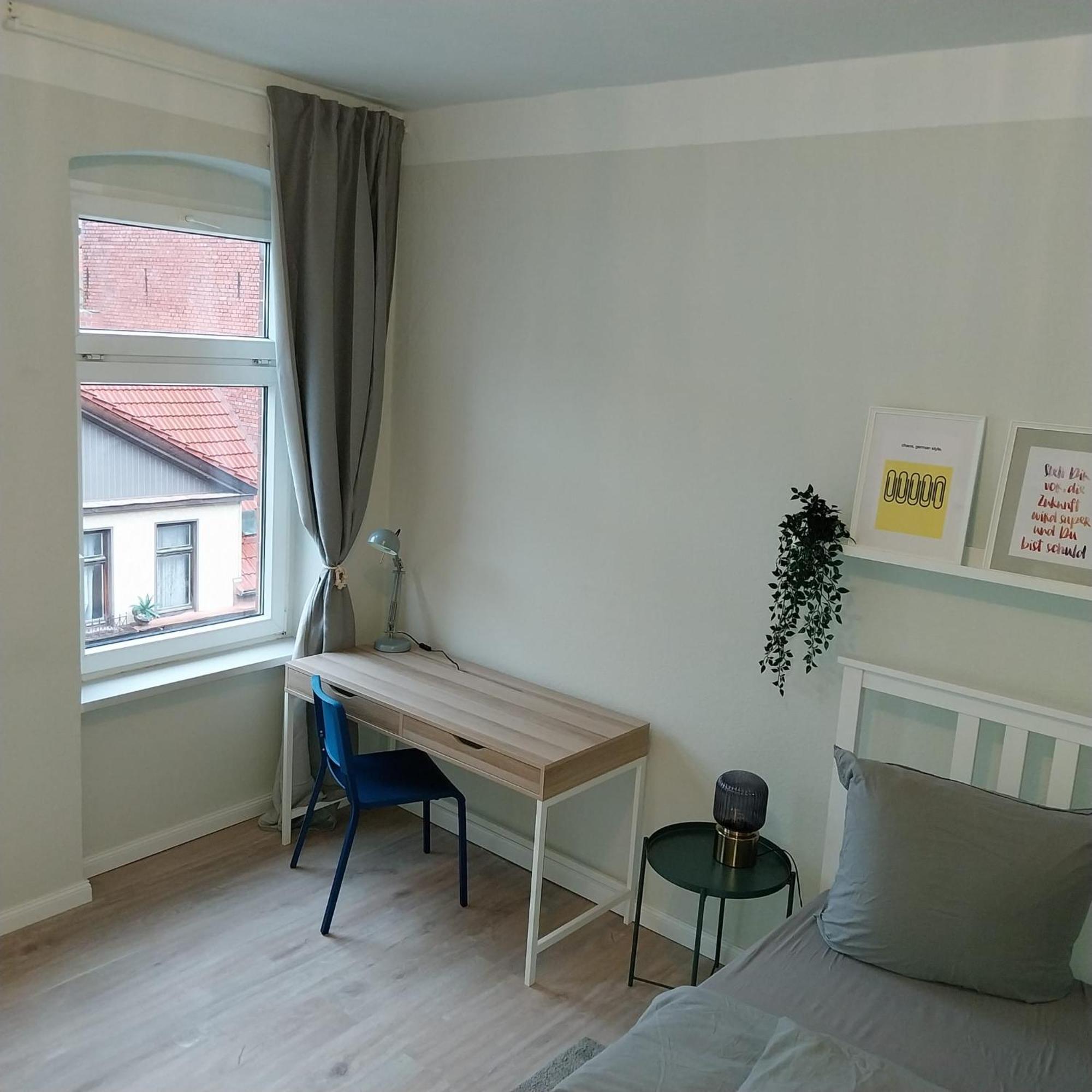 Grossraum-Apartments Mit 2Sz, Wz, Kueche, Smart-Tv, Parken, Etc Эрфурт Номер фото